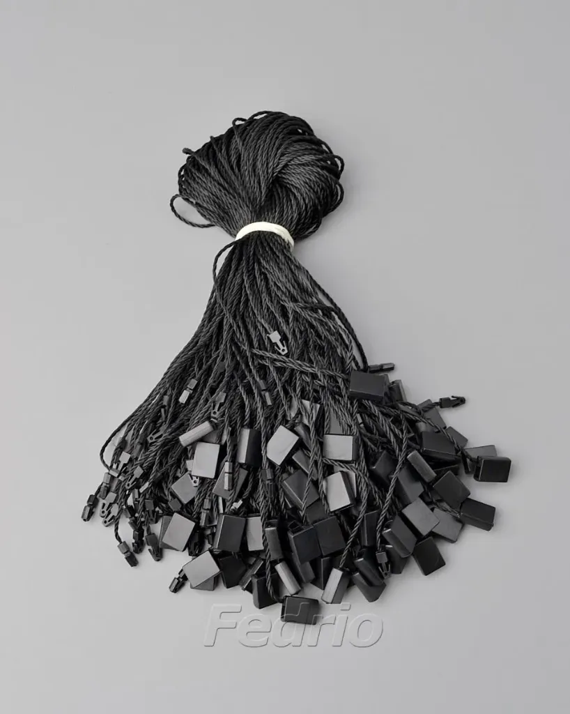 Black Polyester Hang Tag String with Square Plastic Locker 32cm 1000 pcs/Pack HTS118