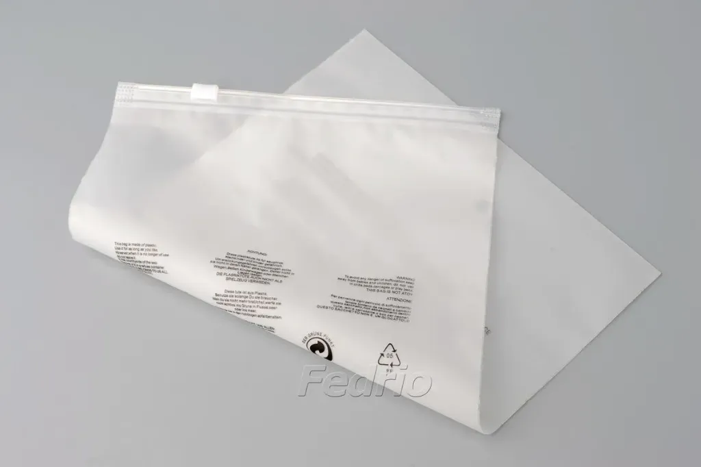 Frosted Zipper Lock Plastic EVA Bags with Warning Words 100pcs/lot PPB012 (17*25cm)